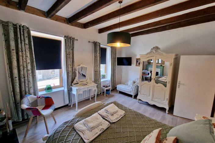 Image No.6-5 Bed Property for sale