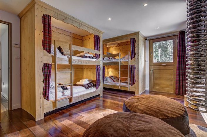 Image No.23-5 Bed Property for sale