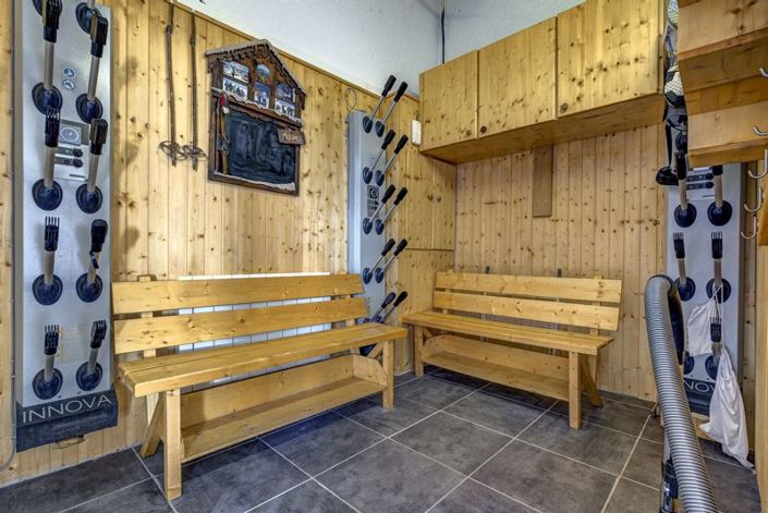 Image No.29-5 Bed Property for sale