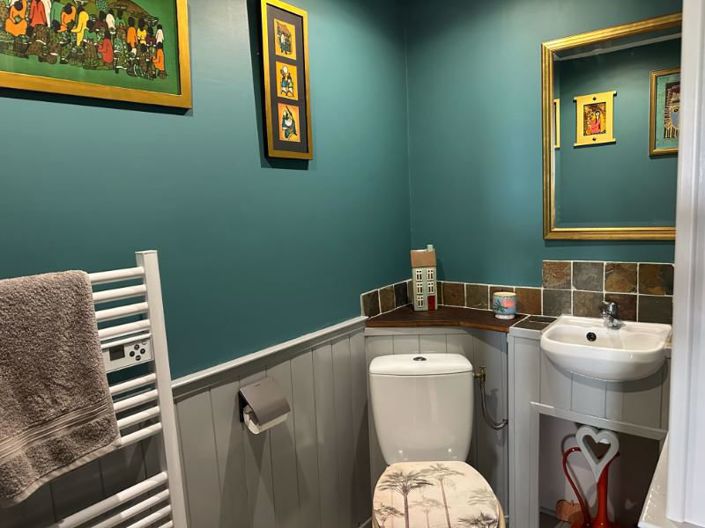 Image No.16-3 Bed Property for sale