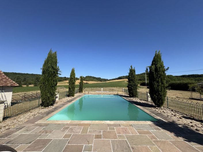 Image No.2-4 Bed Property for sale