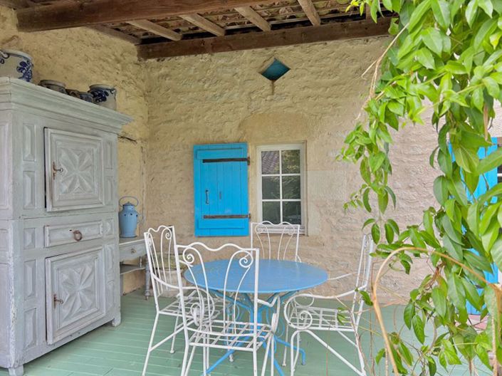 Image No.4-2 Bed Property for sale