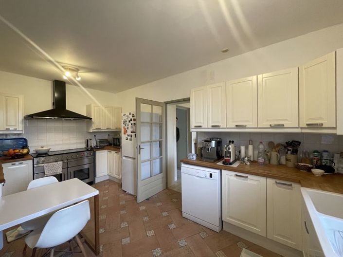 Image No.13-4 Bed Property for sale