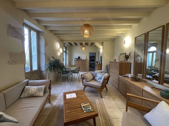 Image No.2-4 Bed Property for sale