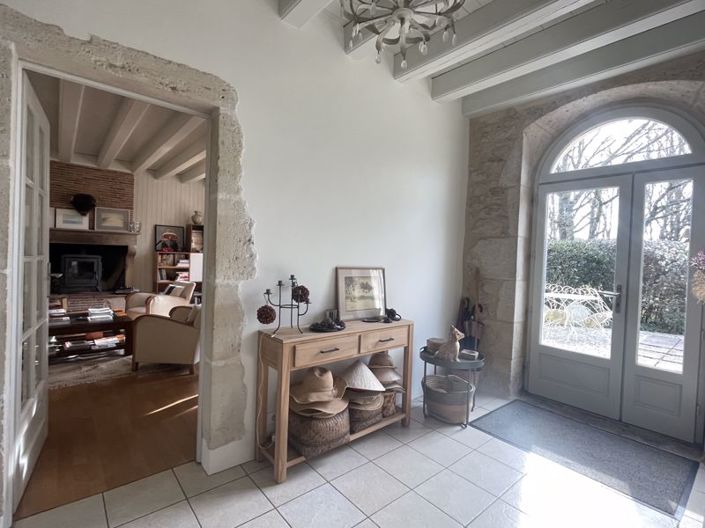 Image No.8-4 Bed Property for sale