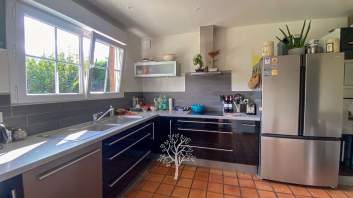 Image No.13-4 Bed Property for sale