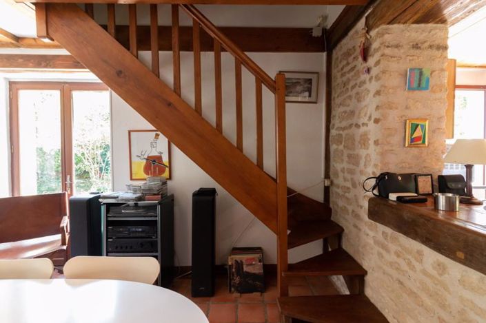 Image No.10-2 Bed Property for sale