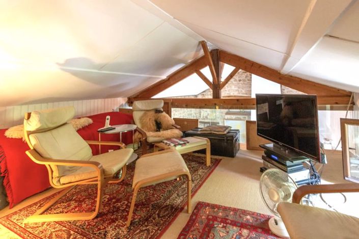 Image No.15-2 Bed Property for sale