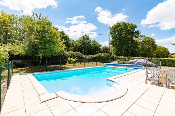 Image No.16-2 Bed Property for sale