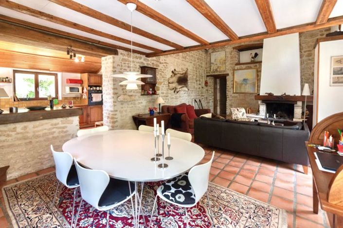 Image No.8-2 Bed Property for sale