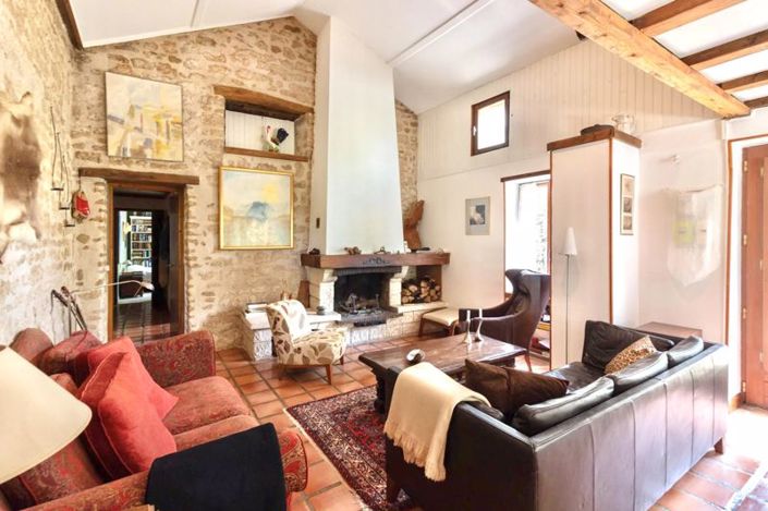 Image No.9-2 Bed Property for sale