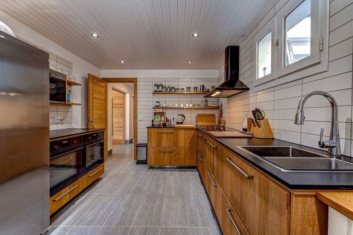 Image No.5-7 Bed Property for sale