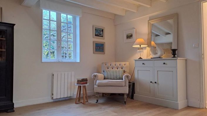 Image No.15-2 Bed Property for sale