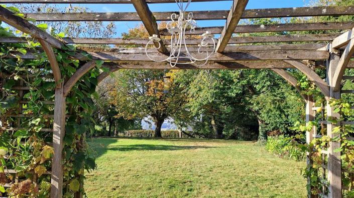 Image No.30-2 Bed Property for sale