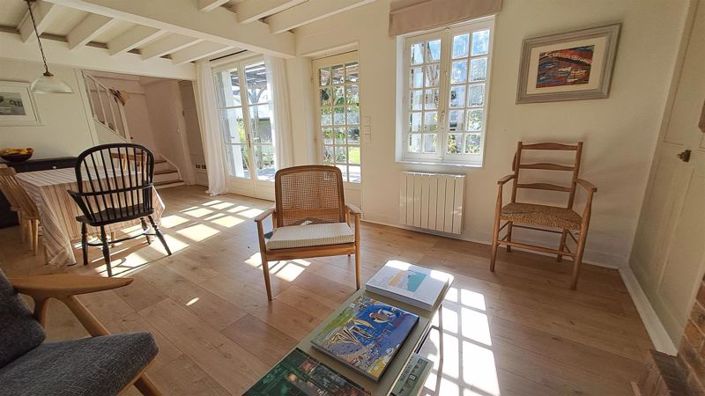 Image No.9-2 Bed Property for sale