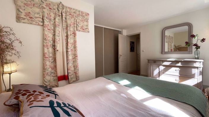 Image No.15-1 Bed Property for sale