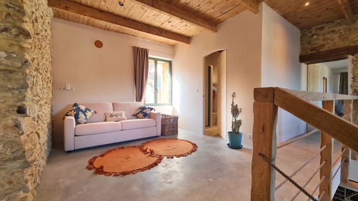 Image No.17-5 Bed Property for sale