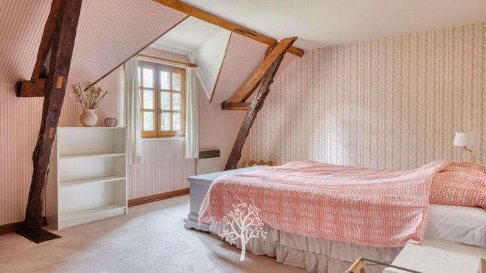 Image No.15-5 Bed Property for sale