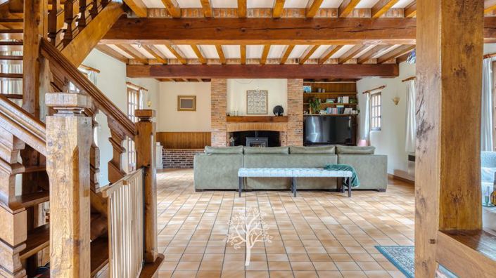 Image No.2-5 Bed Property for sale