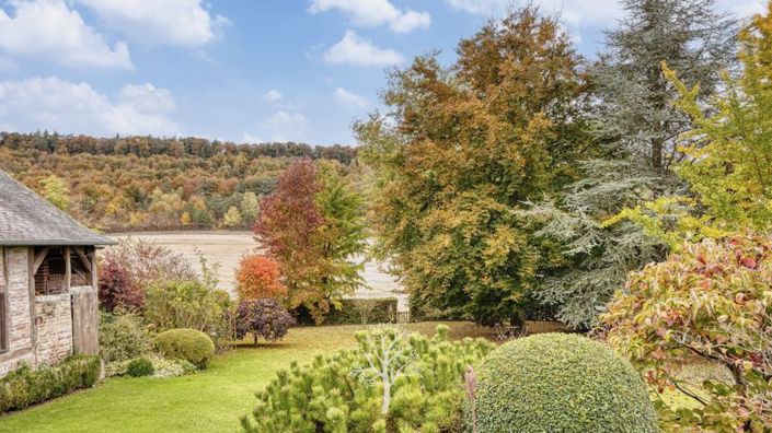 Image No.9-5 Bed Property for sale