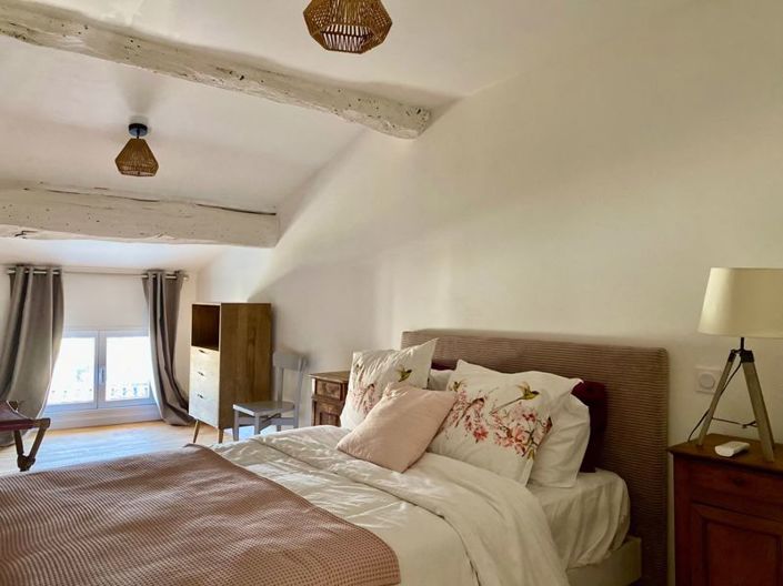 Image No.12-4 Bed Property for sale