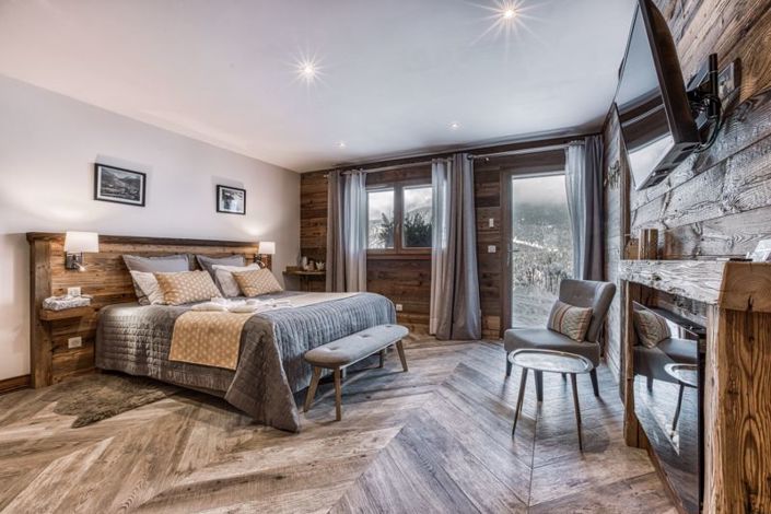 Image No.15-8 Bed Property for sale