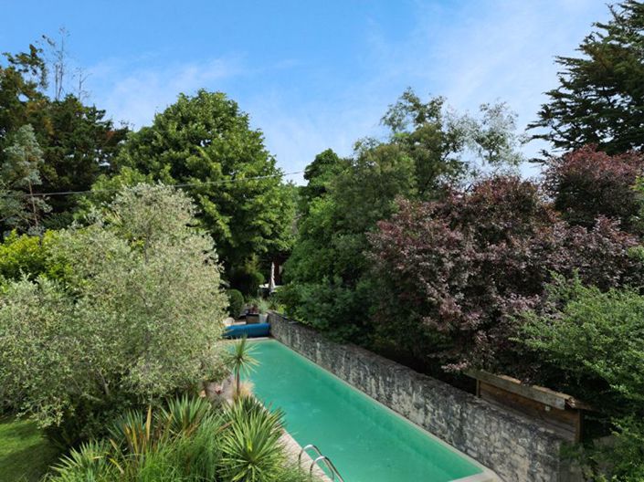 Image No.17-5 Bed Property for sale