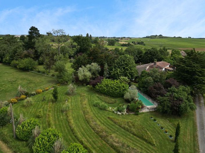 Image No.2-5 Bed Property for sale