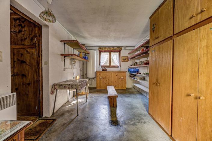 Image No.8-2 Bed Property for sale