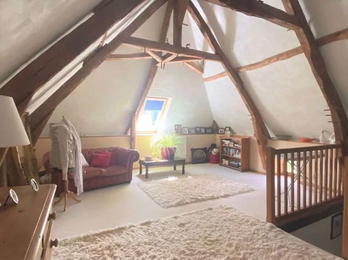 Image No.28-6 Bed Property for sale