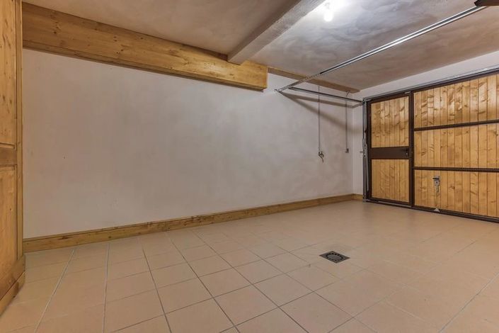 Image No.12-2 Bed Property for sale