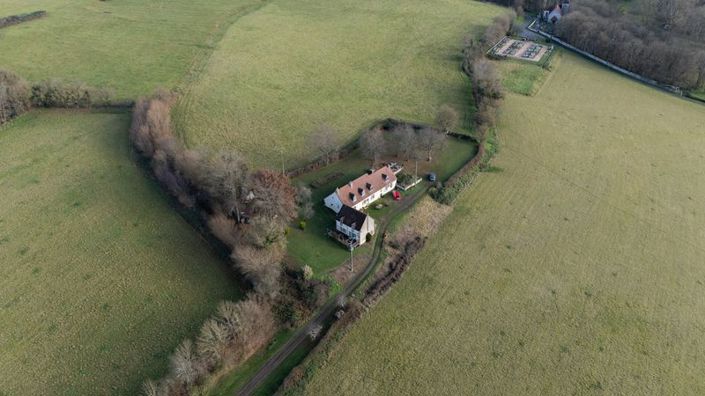 Image No.38-Propriété de 6 chambres à vendre à Nievre