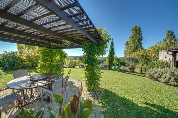 Image No.4-4 Bed Property for sale