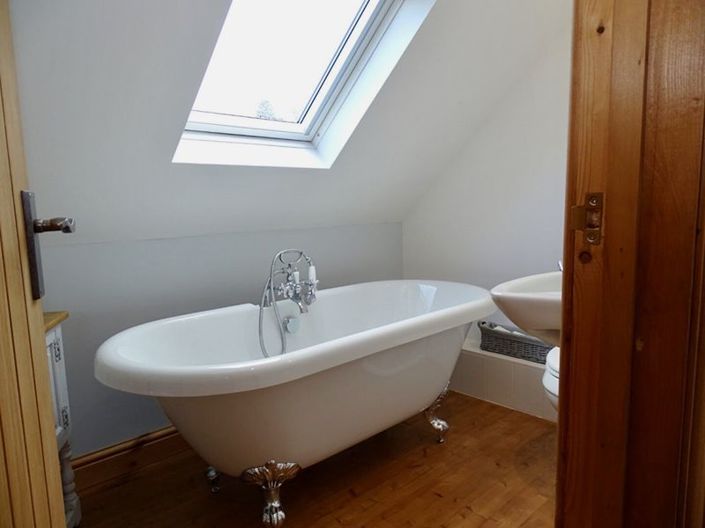 Image No.11-2 Bed Property for sale