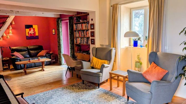 Image No.9-3 Bed Property for sale