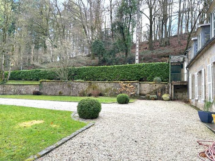 Image No.18-6 Bed Property for sale