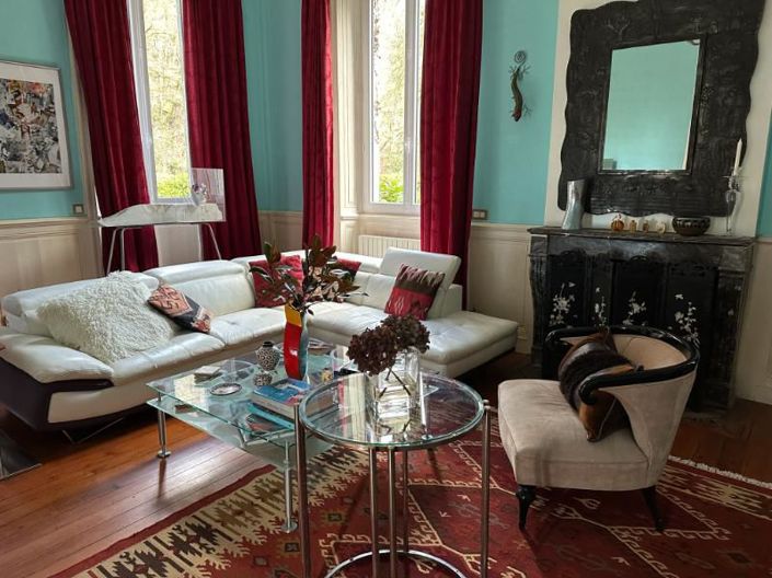 Image No.5-6 Bed Property for sale