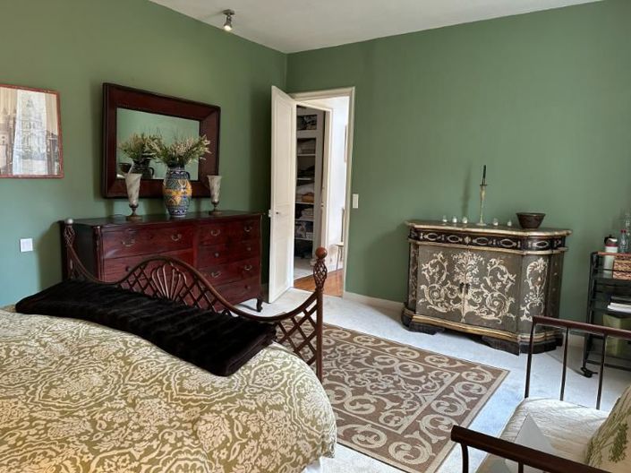 Image No.9-6 Bed Property for sale