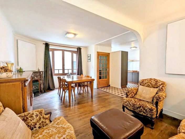 Image No.5-4 Bed Property for sale