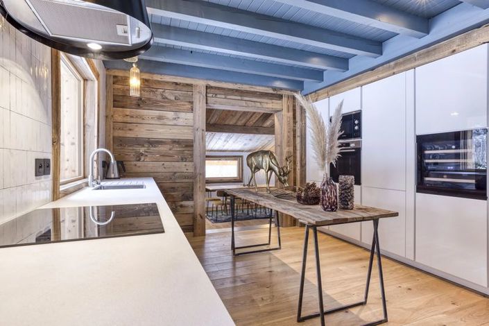 Image No.5-4 Bed Property for sale