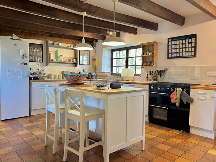 Image No.3-4 Bed Property for sale