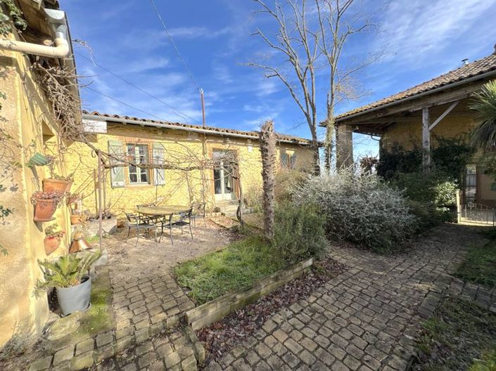 Image No.23-6 Bed Property for sale