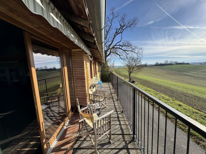 Image No.5-6 Bed Property for sale