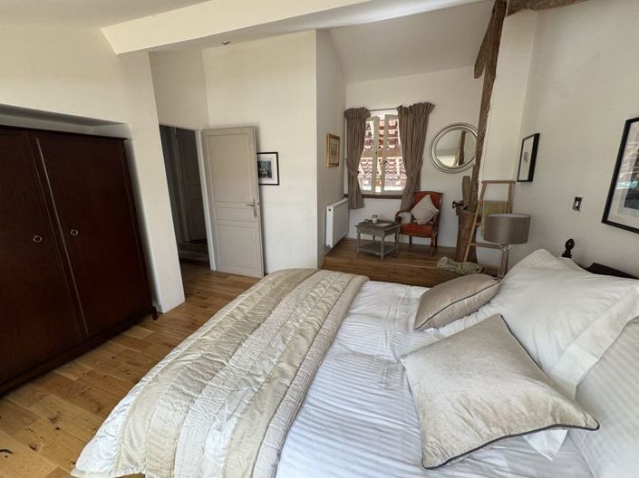 Image No.25-6 Bed Property for sale