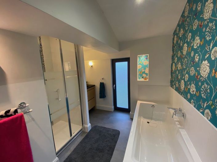 Image No.14-5 Bed Property for sale