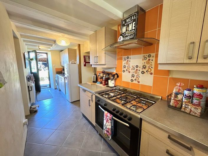 Image No.21-5 Bed Property for sale