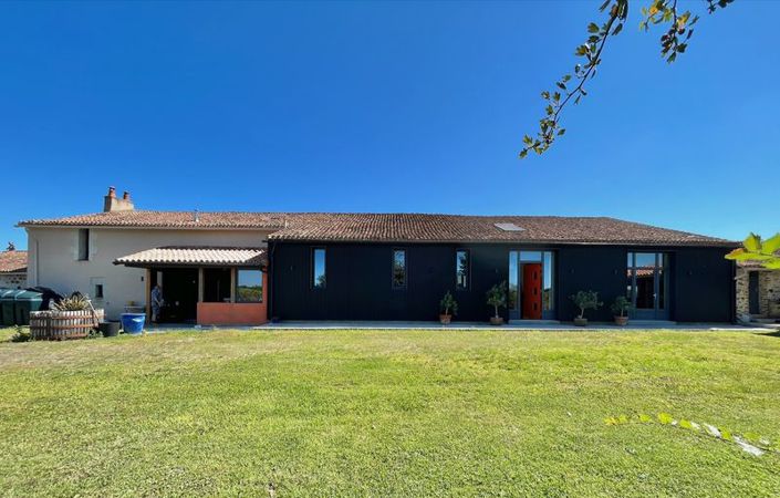 Image No.31-5 Bed Property for sale