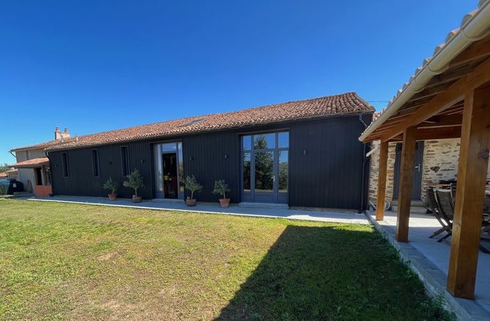 Image No.32-5 Bed Property for sale