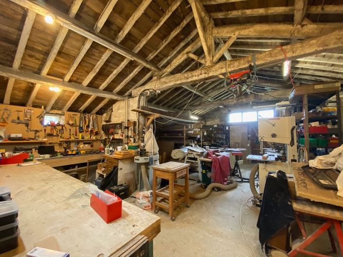 Image No.35-5 Bed Property for sale