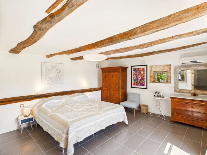 Image No.11-4 Bed Property for sale